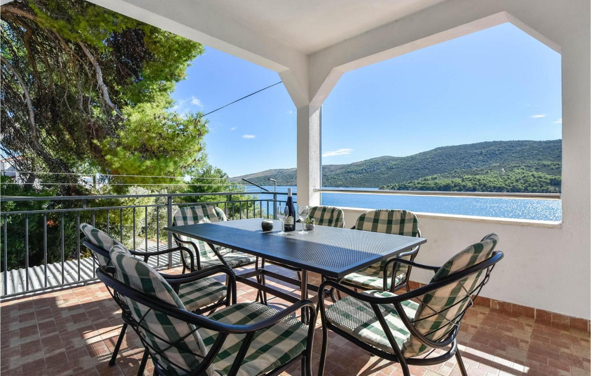 Nice Home In Poljica With House Sea View Marina Dış mekan fotoğraf
