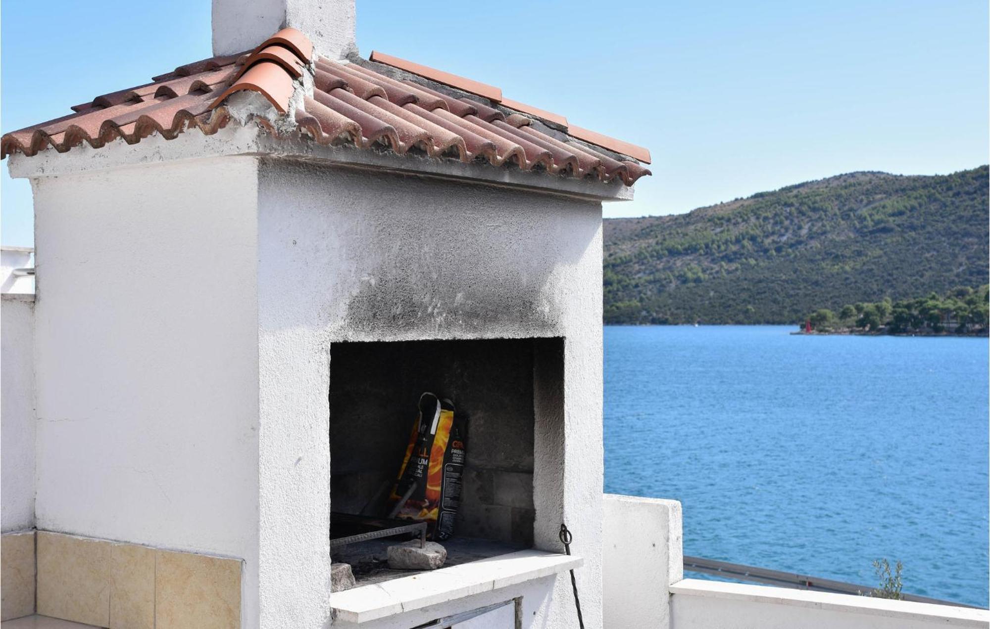 Nice Home In Poljica With House Sea View Marina Dış mekan fotoğraf