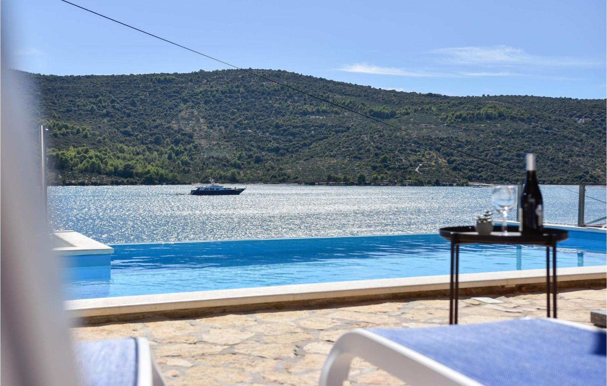 Nice Home In Poljica With House Sea View Marina Dış mekan fotoğraf
